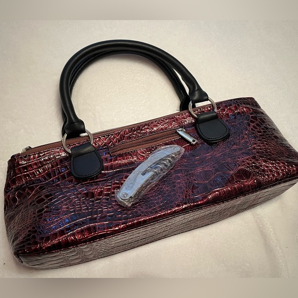 NWT Insulated Wine Tote - includes wine opener - Burgundy Color - Picture 6 of 6